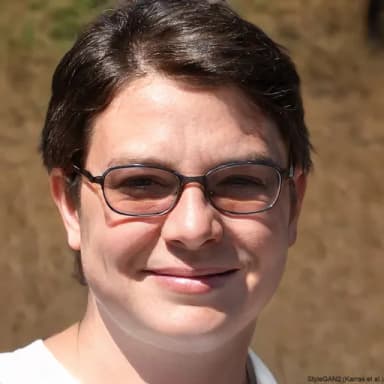 Profil Larissa Dhéotokis